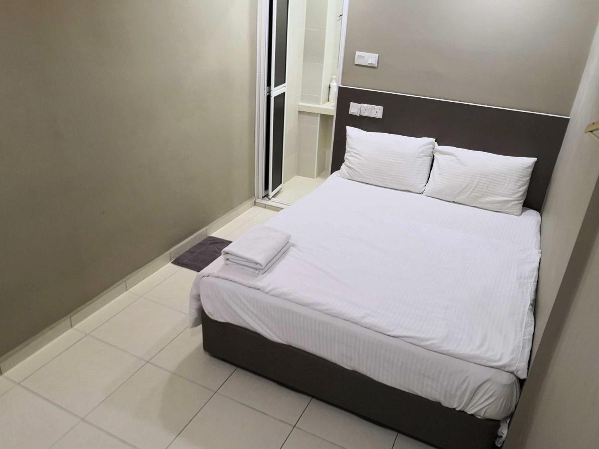 Tropika Garden Hotel Johor Bahru Buitenkant foto